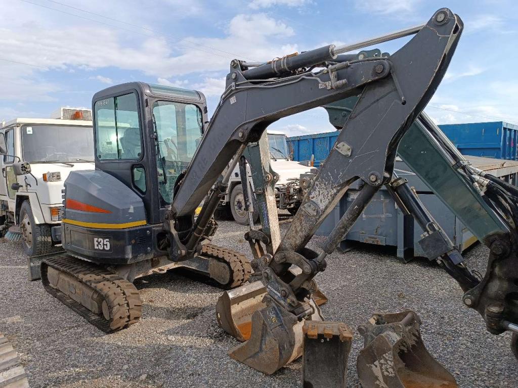 Bobcat E-35 BB-E47R Photo 3