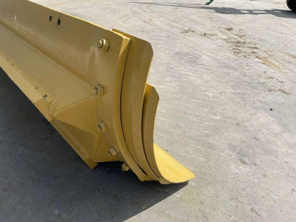 Caterpillar 140H Moldboard Photo 8