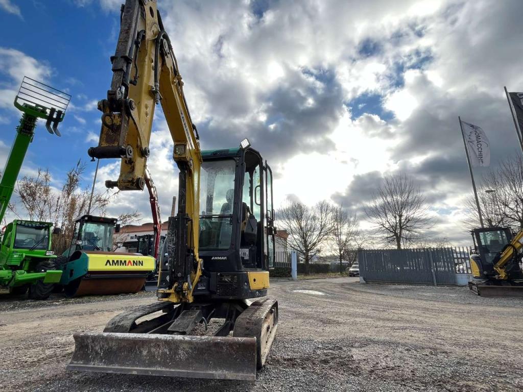 Yanmar VIO25-6CR Photo 2