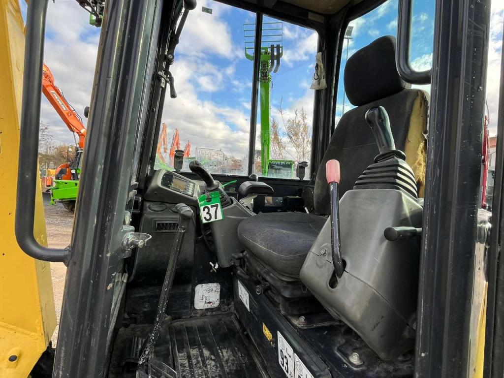 Yanmar VIO25-6CR Photo 4