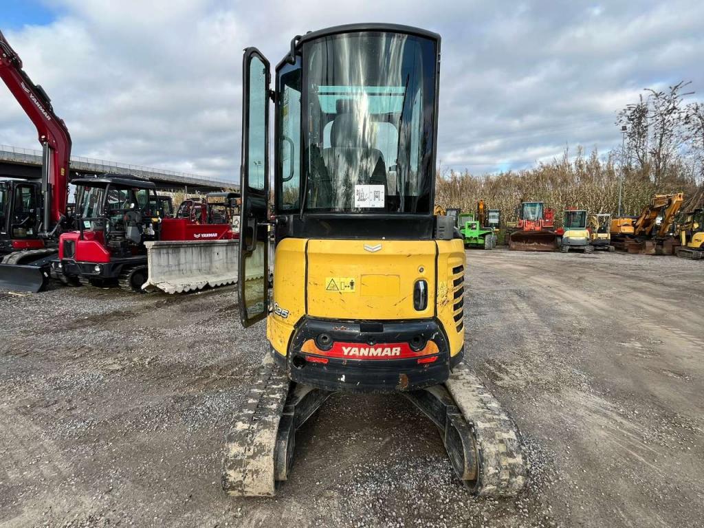 Yanmar VIO25-6CR Photo 8