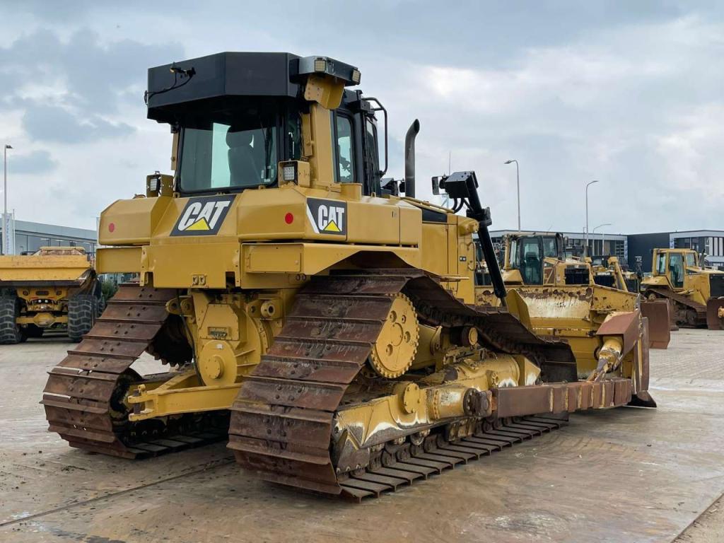 Caterpillar D6T LGP Photo 5