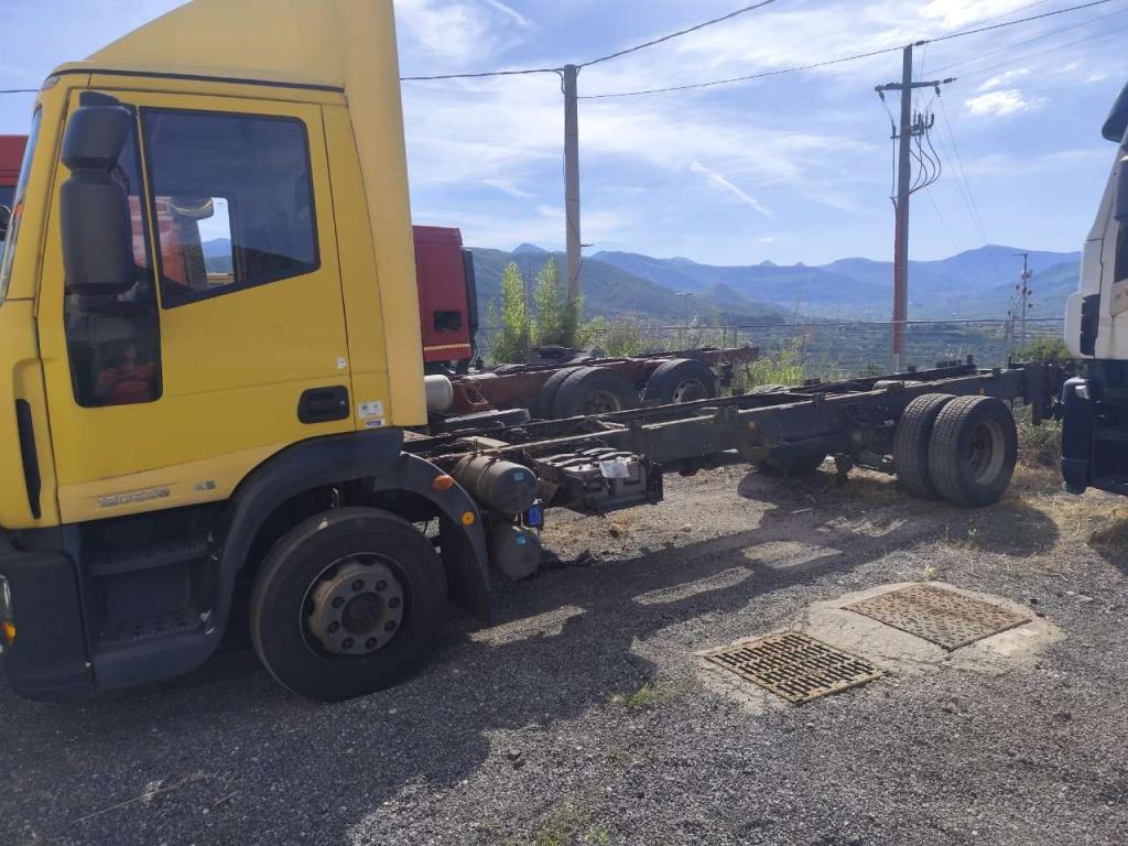 Iveco EUROCARGO CUBE 120E28P Photo 11