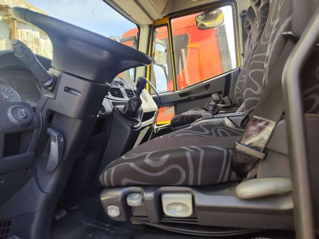 Iveco EUROCARGO CUBE 120E28P Photo 7