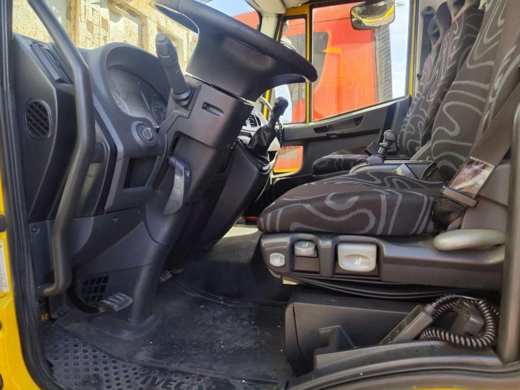 Iveco EUROCARGO CUBE 120E28P Photo 9