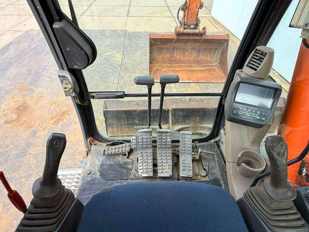 Hitachi ZX110-3 - Hammer Lines / Quick Coupler Photo 9