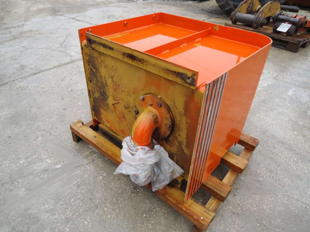 Oil tank for Fiat Hitachi FH200 Photo 3