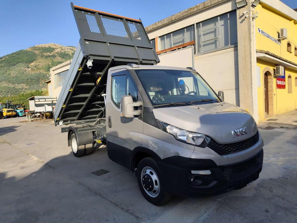 Iveco DAILY 35-130 Photo 14