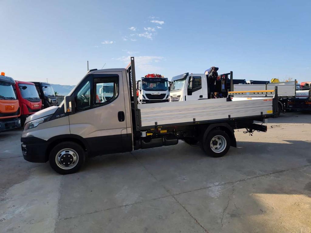 Iveco DAILY 35-130 Photo 20