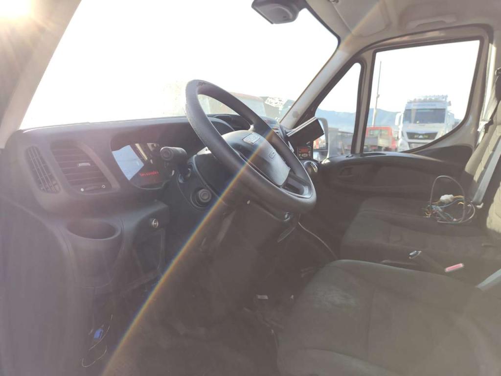 Iveco DAILY 35-130 Photo 6