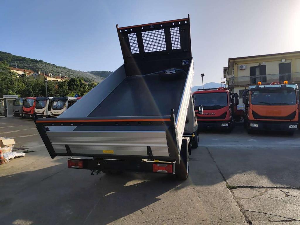 Iveco DAILY 35-130 Photo 9