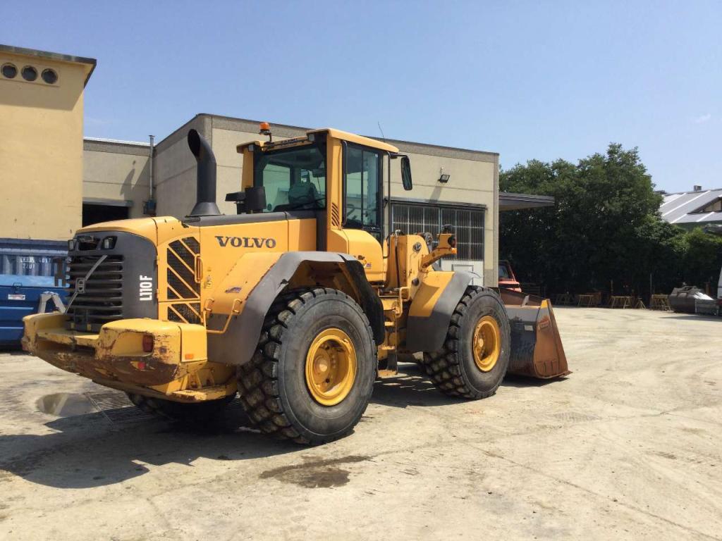 Volvo L110F Photo 4