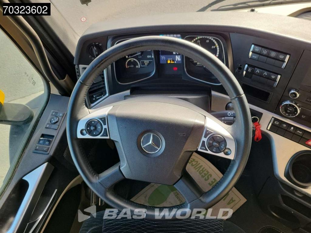 Mercedes-Benz Actros 2563 Actros 6X2 Photo 20