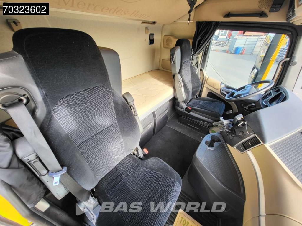 Mercedes-Benz Actros 2563 Actros 6X2 Photo 27