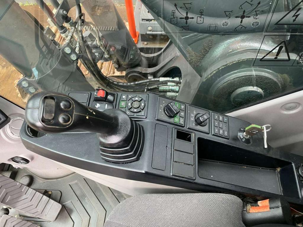 Volvo EC160ENL Photo 24