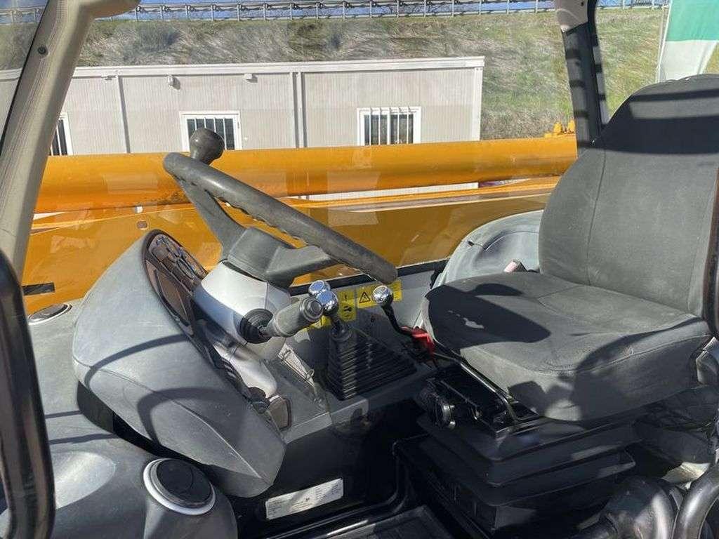 JCB 532-120 Photo 6