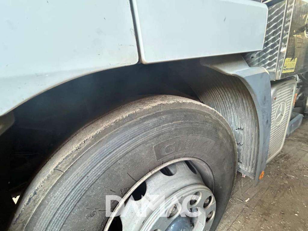 Mercedes-Benz ACTROS 1831 Photo 6