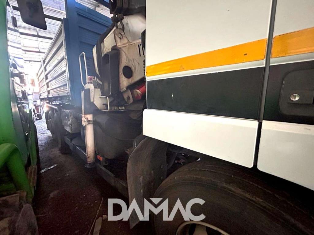 Mercedes-Benz ACTROS 1831 Photo 9