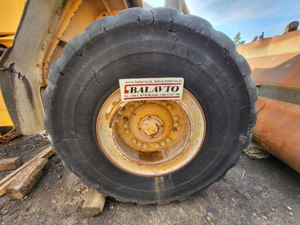 Volvo rims VOE11020575 for Volvo L110E, L120C, L120D, L120E Photo 6