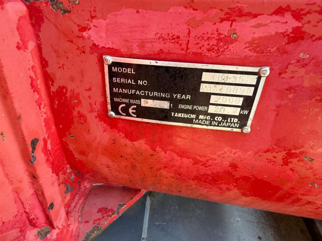 Takeuchi TB 135 Photo 5