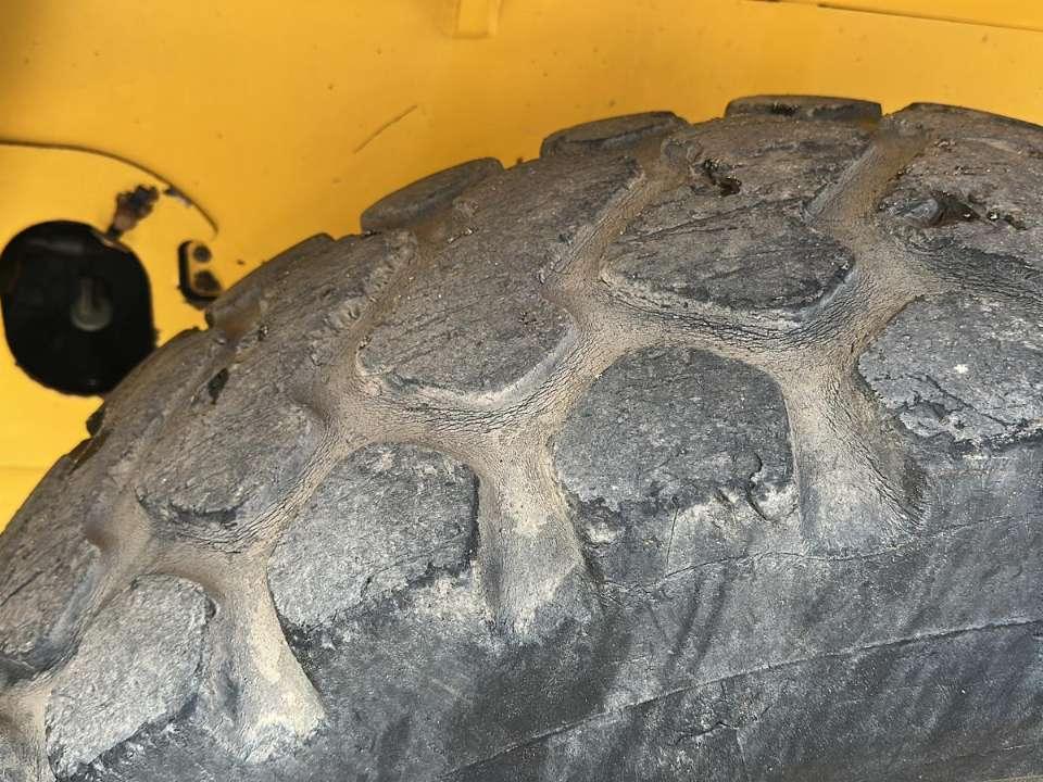 New Holland W110 Photo 5