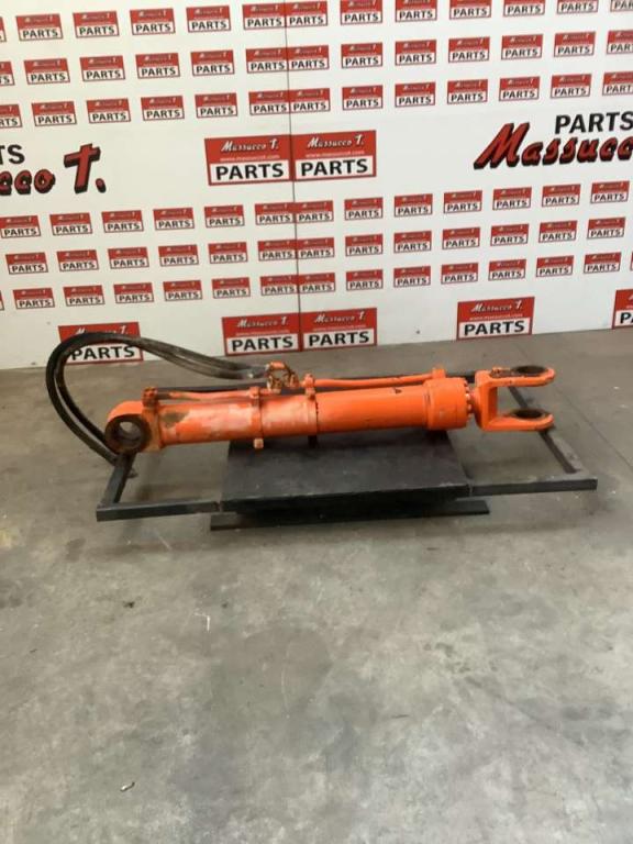 Lifting piston for Hitachi ZW250-6 Photo 1