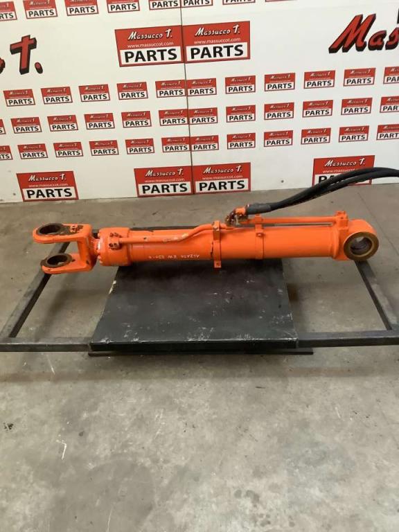 Lifting piston for Hitachi ZW250-6 Photo 3
