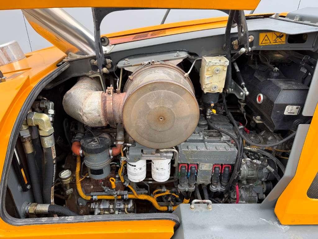 Liebherr L580 - Quick Coupler / 4 Good Tyres! Photo 20