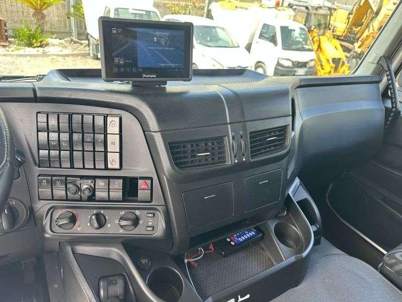 Iveco Stralis 460 Photo 14
