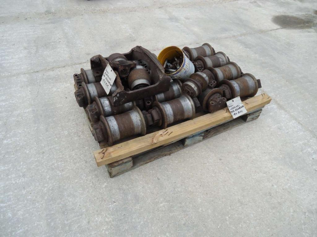 Track rollers for Fiat Hitachi EX215 Photo 3
