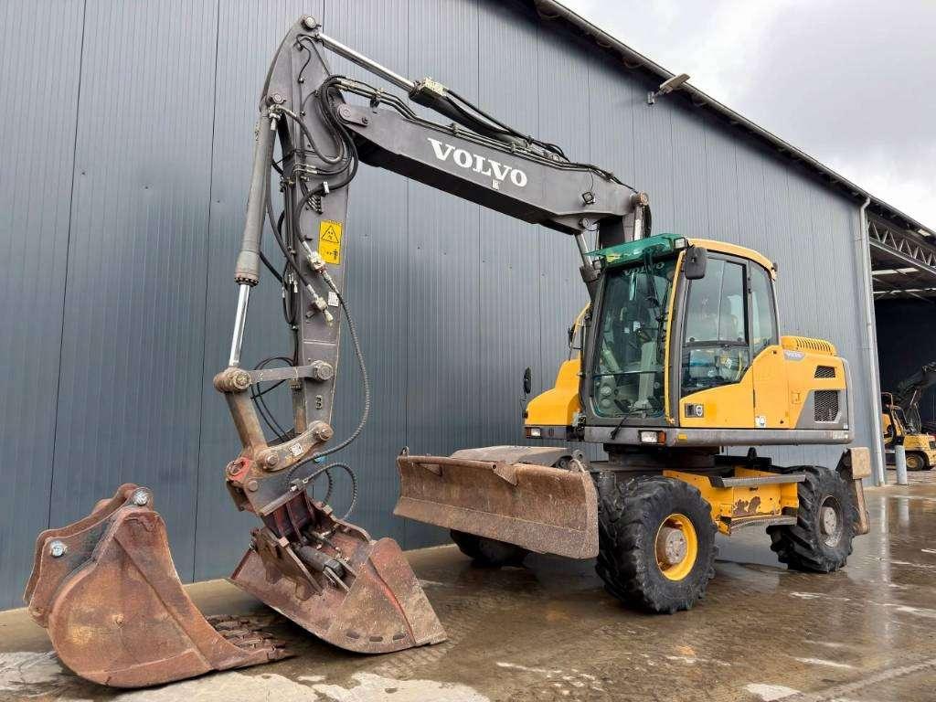 Volvo EW160D Photo 1