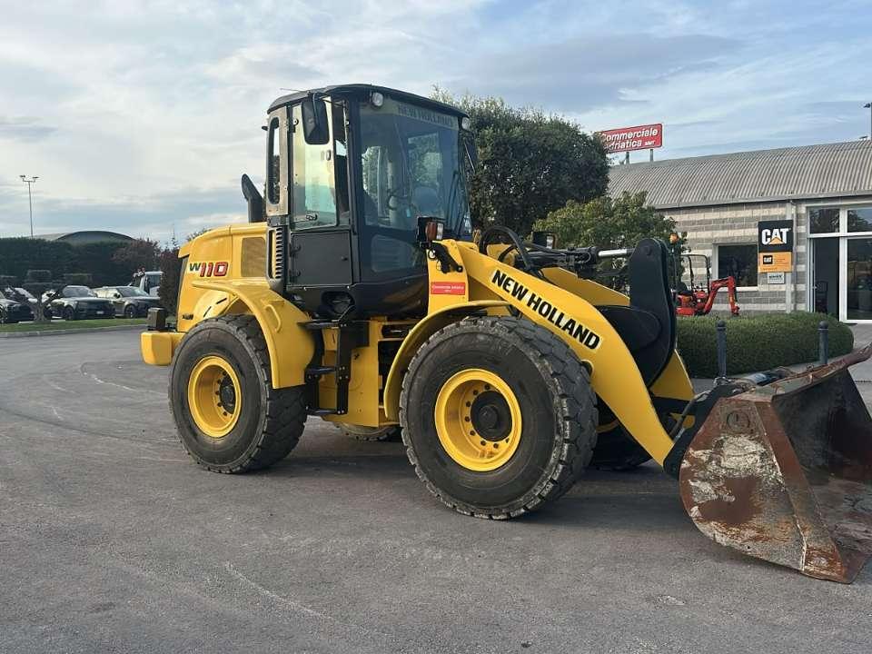 New Holland W 110 B Photo 1