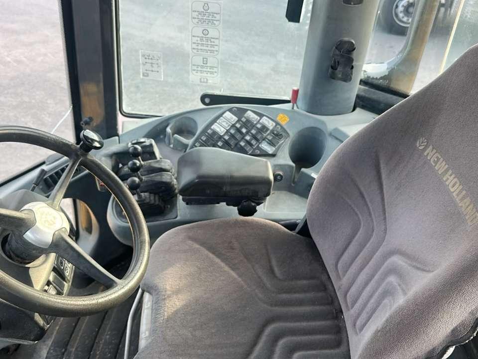 New Holland W 110 B Photo 7