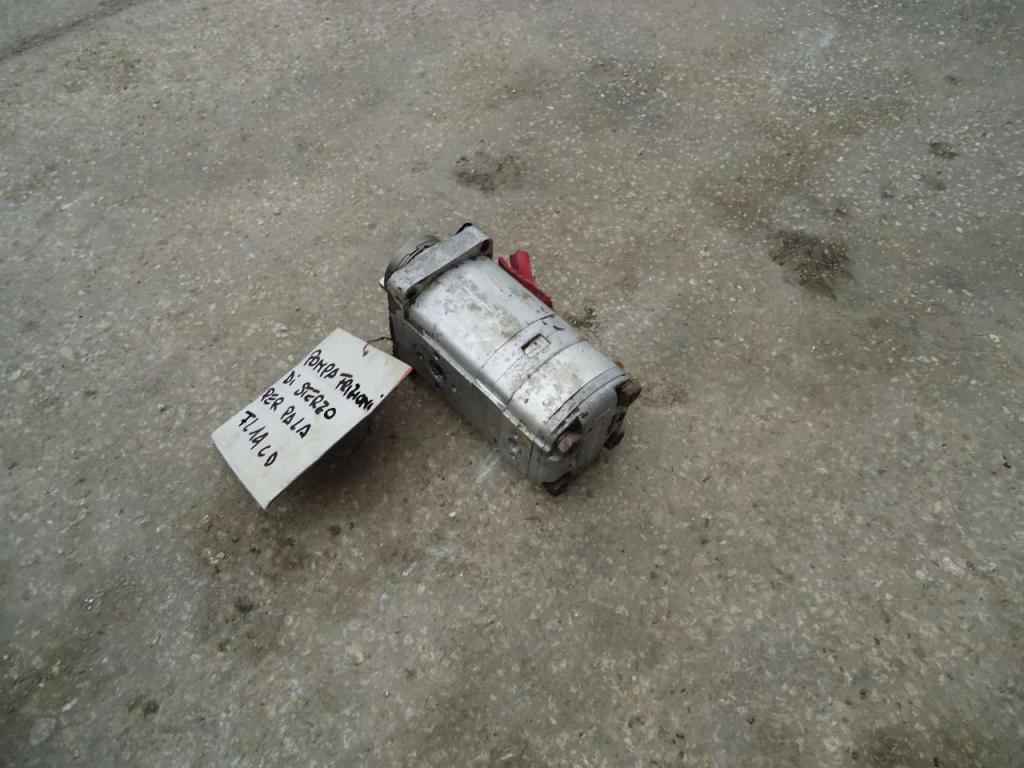 Steering clutch hydraulic pump for Fiat Allis FL14C - FL14D Photo 1