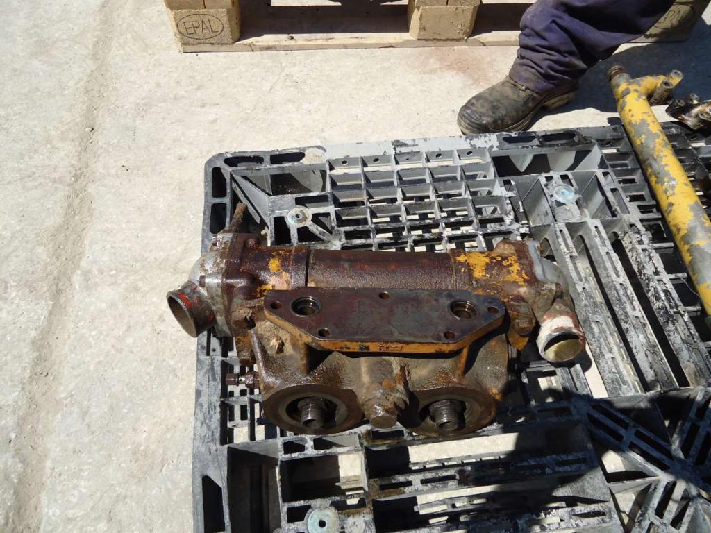 Oil heat exchanger for FD20 - FL20 - FH400 Photo 3
