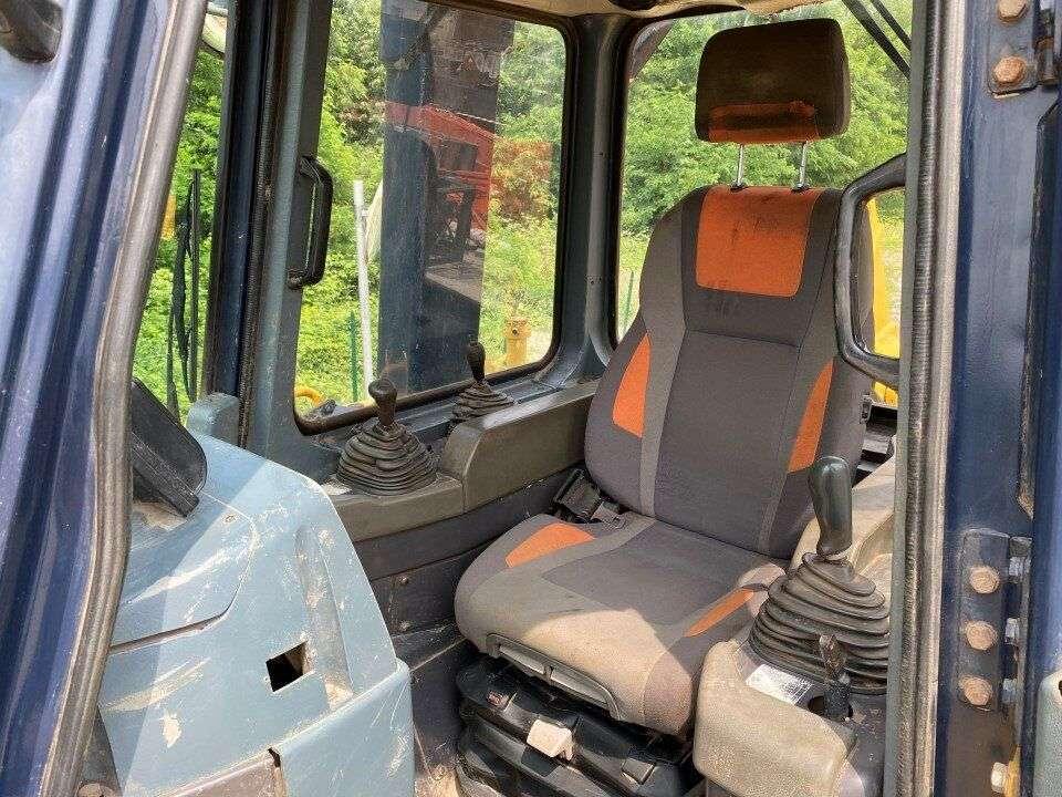 Komatsu D155A-3 Photo 6