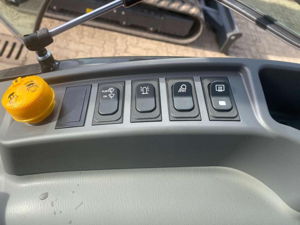 Kioti DK 6020 CABINATO - RUOTE TRACTOR Photo 23