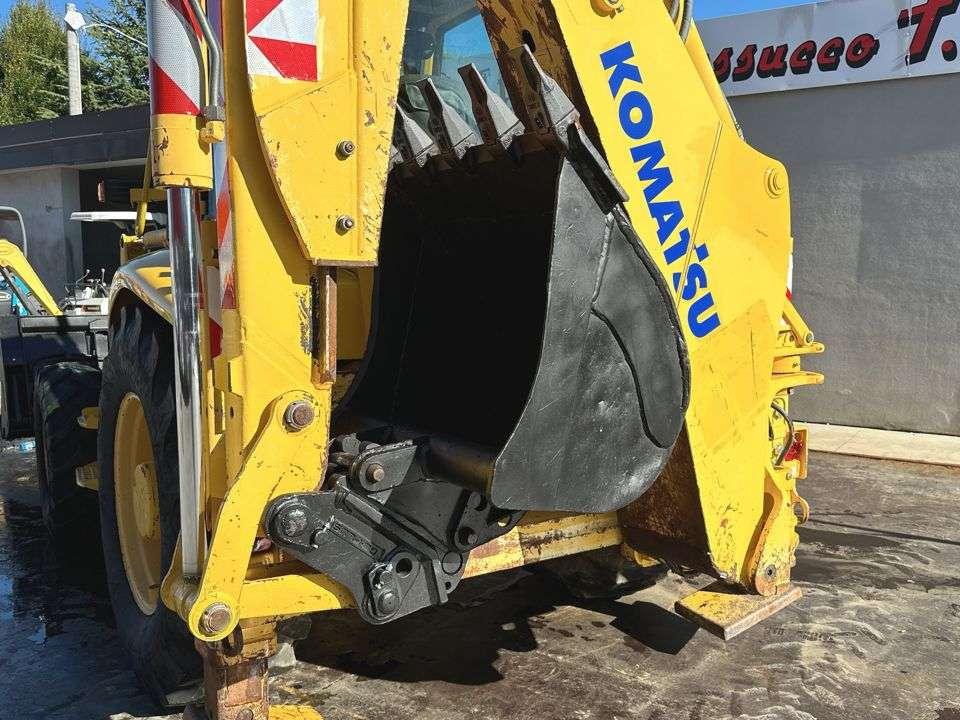 Komatsu WB97R Photo 7