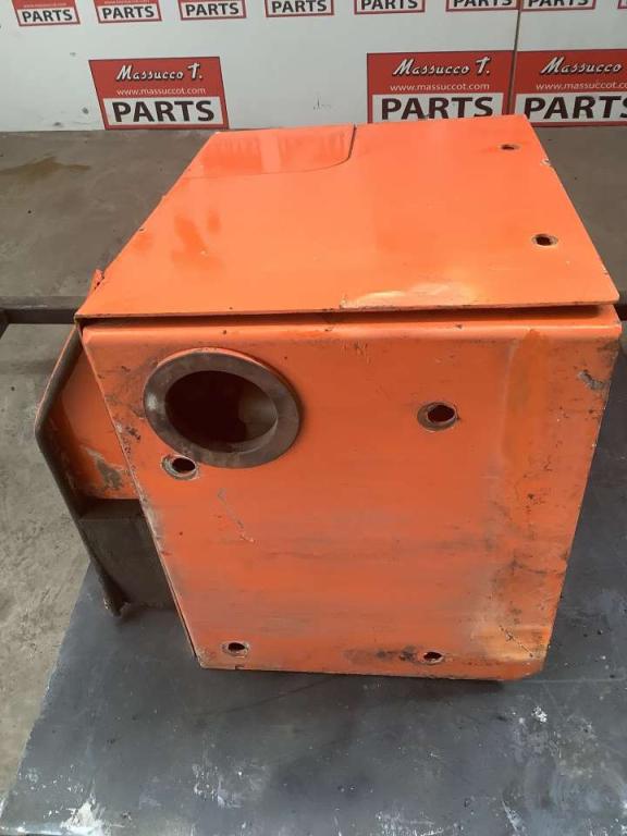 Tank (spare parts) for Hitachi ZW220 SERIE 5 Photo 3