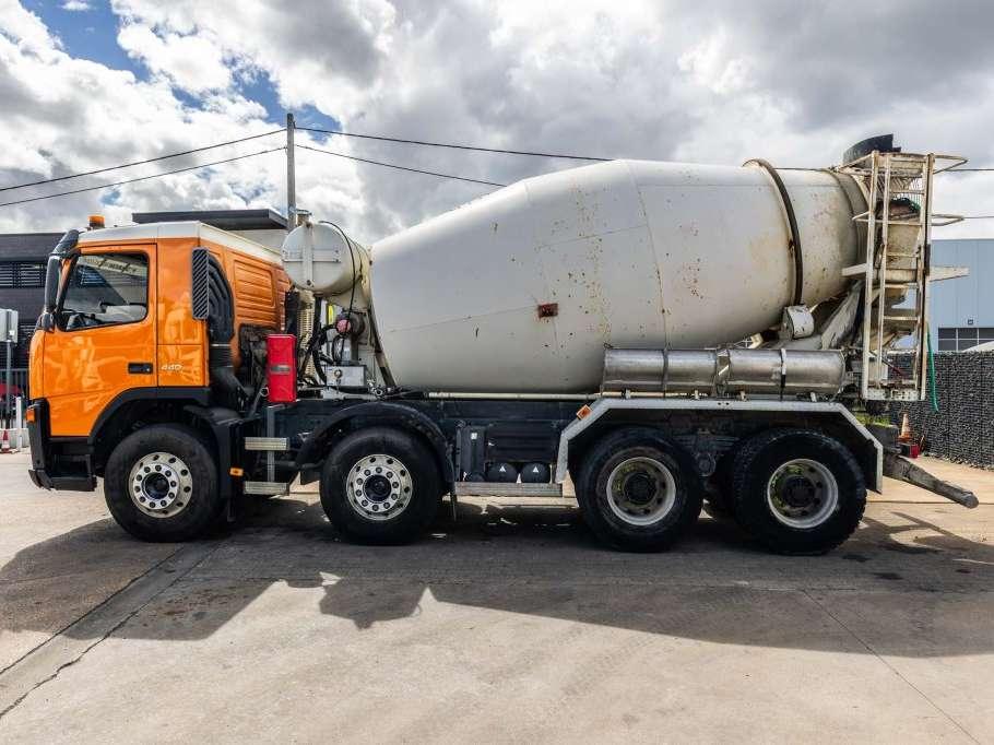 Volvo FM 12.440 +MANUAL+ LIEBHERR 9M3 Photo 2