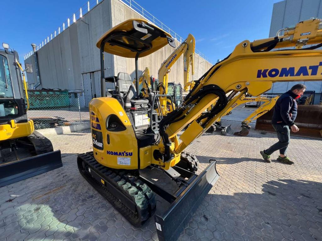 Komatsu PC24MR-5 Photo 8