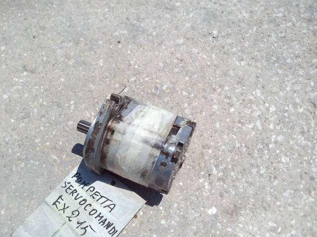 Servocontrol hydraulic pump for Fiat Hitachi EX215 Photo 1
