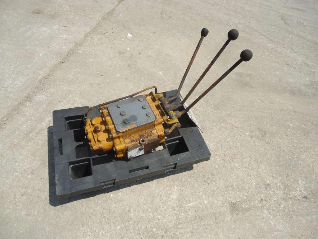 Hydraulic distributor for Fiat Allis FL4C-D-L- Photo 1