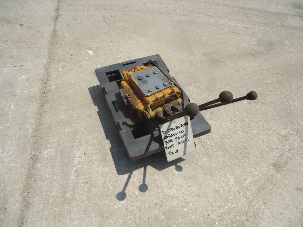 Hydraulic distributor for Fiat Allis FL4C-D-L- Photo 3