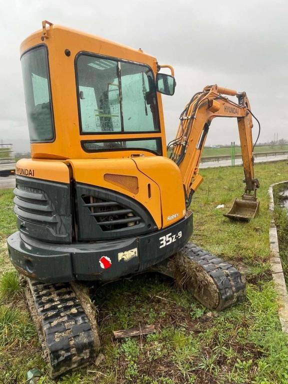 Hyundai Robex 35Z-9 Photo 3