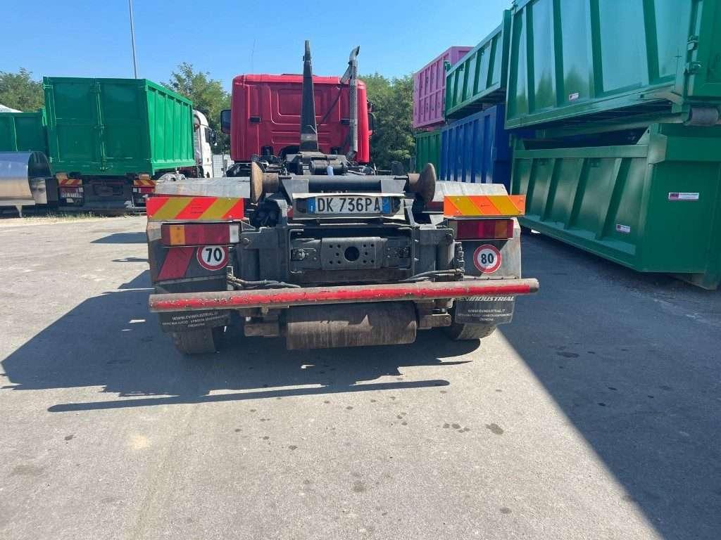 Scania CV P114 GB SCARRABILE USATO 8X2 Photo 4