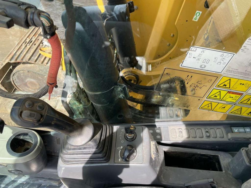 Caterpillar 328D Photo 24