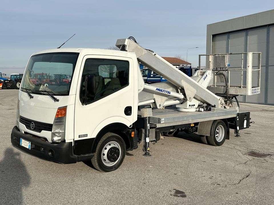 Nissan 35.11 MX 225 Photo 1