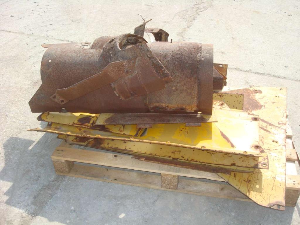Sump pan for Caterpillar 955 L Photo 2