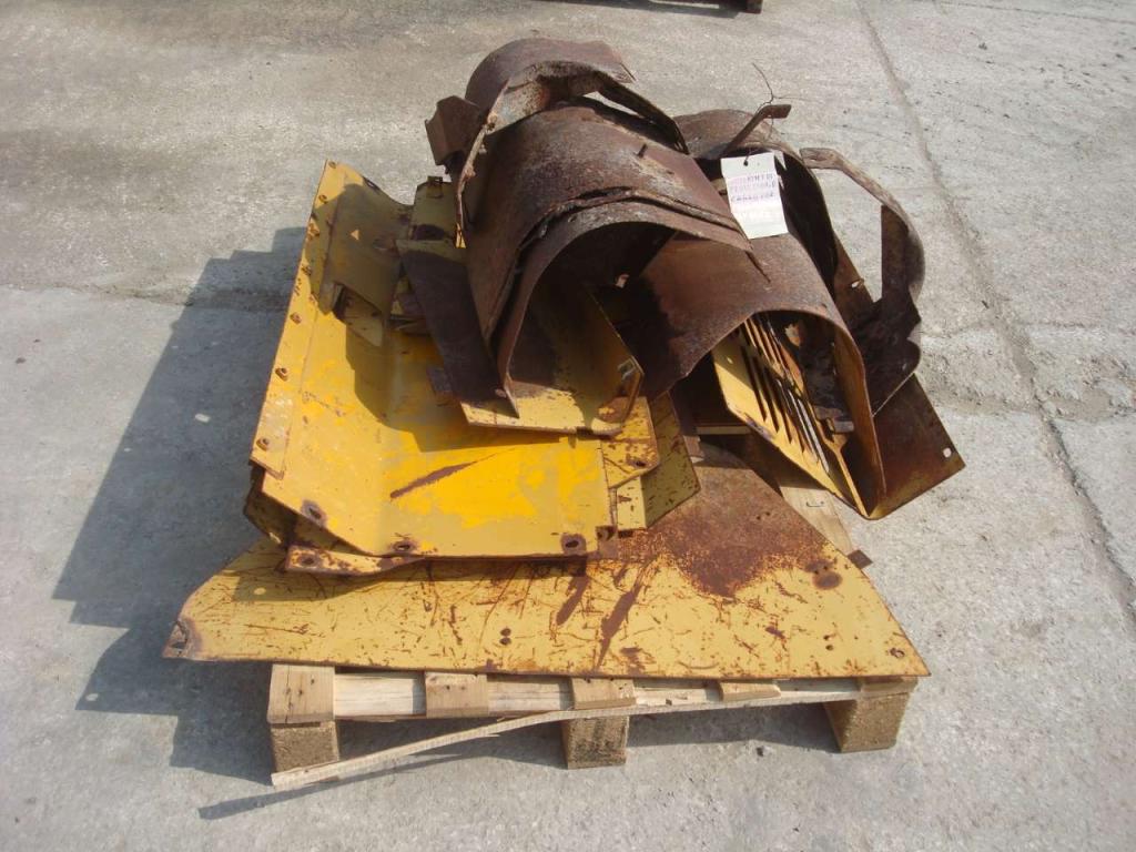 Sump pan for Caterpillar 955 L Photo 4